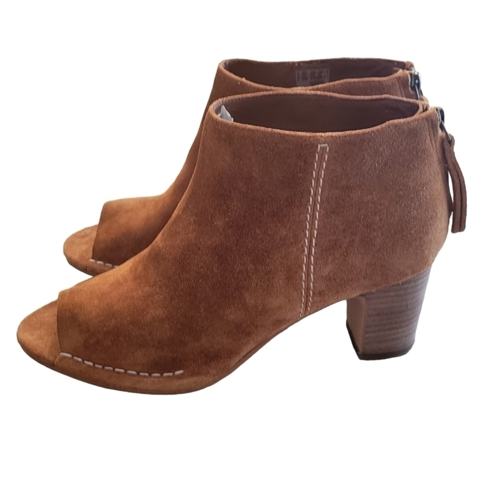 Clark's Tan Suede Spiced Melody Peep Toe Bootie Size 9 1/2 NWOB